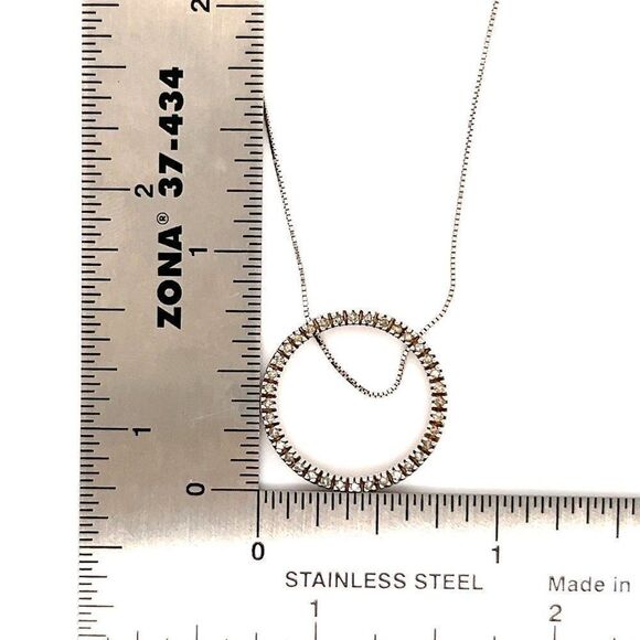 Elegant Gold Circle Pendant Necklace - Picture 8 of 14